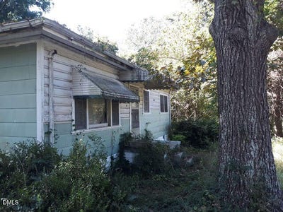 /international/us/1302-hillsboro-street-pittsboro-nc-110107081351/