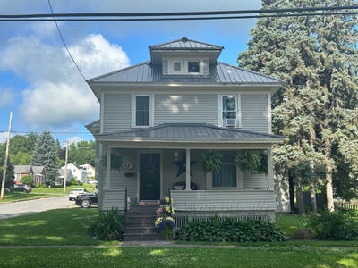 /international/us/139-webster-st-malone-ny-110108361308/