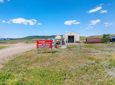 /international/us/10906-10516-highway-212-belle-fourche-sd-110087582661/