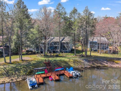 /international/us/45-lakeside-villas-drive-brevard-nc-110106468027/