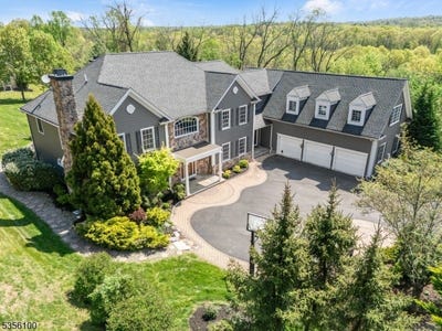 /international/us/5-kincaid-ln-chatham-twp-nj-110099269968/