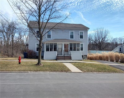 /international/us/13-center-street-seneca-falls-ny-110106563176/