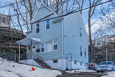 /international/us/15-white-street-paterson-nj-110097512740/