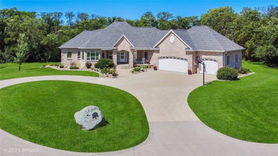 /international/us/6690-ne-119th-place-bondurant-ia-110101139610/