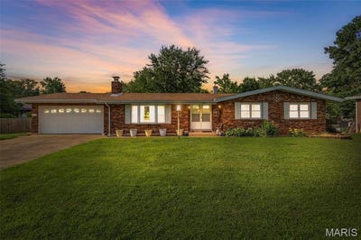 /international/us/305-edward-street-farmington-mo-110100357057/