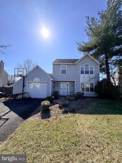 /international/us/1905-deerfield-drive-bensalem-pa-110108265654/