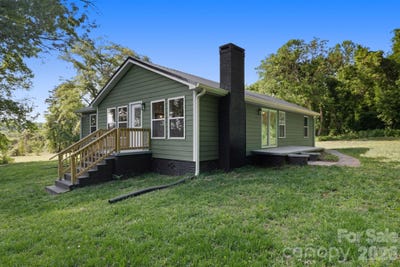 /international/us/240-e-court-street-rutherfordton-nc-110107656211/