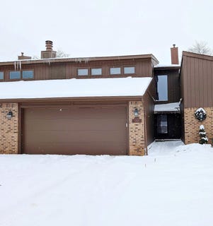 /international/us/108-riverview-boulevard-flushing-mi-110105323822/