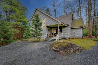 /international/us/120-mooncreek-lane-pocono-pines-pa-110098679855/?lang=en