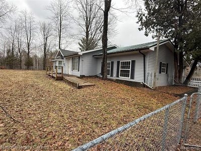 /international/us/269-w-m-61-buckeye-twp-mi-110106931466/