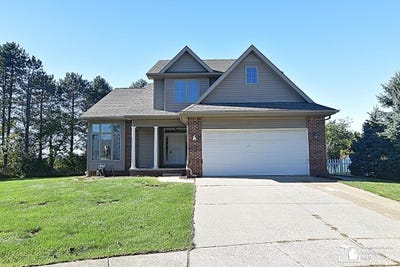 /international/us/108-raisin-circle-dundee-mi-110120156604/
