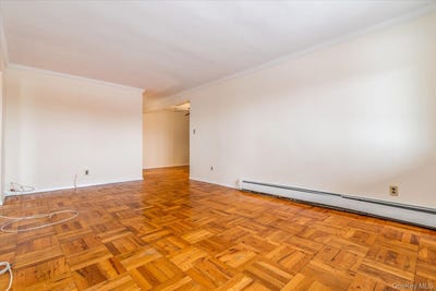 /international/us/151-05-cross-island-parkway-whitestone-ny-110100196355/