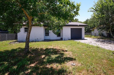 /international/us/3105-gayle-street-victoria-tx-110101138366/