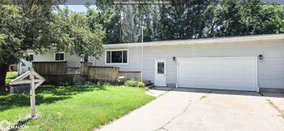 /international/us/207-maple-avenue-webster-city-ia-110108981694/