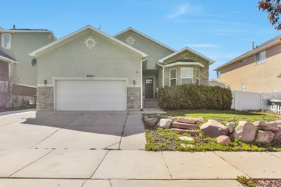 /international/us/8256-s-imperial-oak-dr-west-jordan-ut-110107841401/