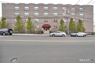 /international/us/1660-e-main-street-waterbury-ct-110109030930/