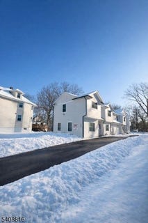 /international/us/203-queen-anne-rd-bogota-boro-nj-110107260668/