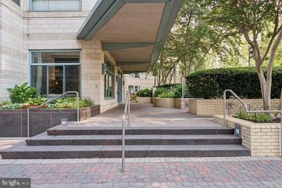 /international/us/851-n-glebe-road-n-arlington-va-110108344043/