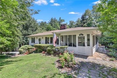/international/us/701-wildwood-circle-clarkesville-ga-110100969314/