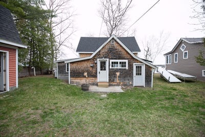 /international/us/108-sandy-beach-road-glenburn-me-110107925594/