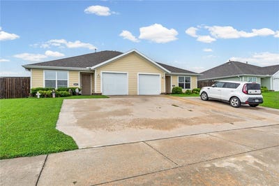 /international/us/609-christopher-drive-siloam-springs-ar-110119291759/
