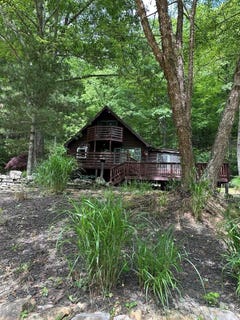 /international/us/86-cedar-creek-lane-independence-va-110108499781/