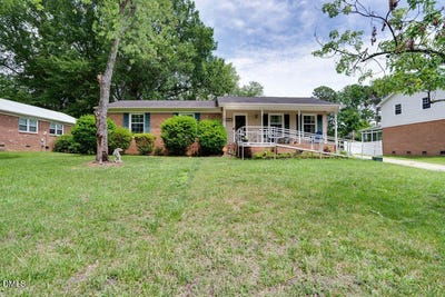 /international/us/1912-middlewood-court-high-point-nc-110119326223/