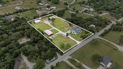 /international/us/137-county-road-3351-paradise-tx-110108224811/