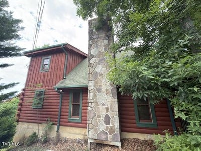 /international/us/929-buck-way-sevierville-tn-110108493255/