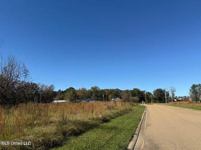 /international/us/crossbridge-boulevard-lot-68-byram-ms-110105857744/