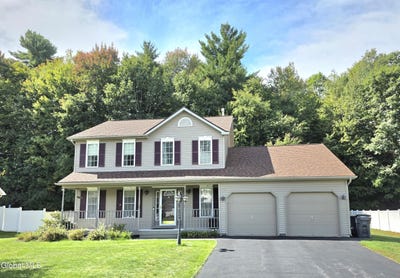 /international/us/43-s-whitney-road-saratoga-springs-ny-110110269594/
