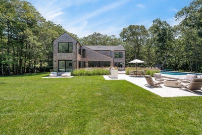 /international/us/20-midhampton-avenue-quogue-ny-110101527393/?lang=en