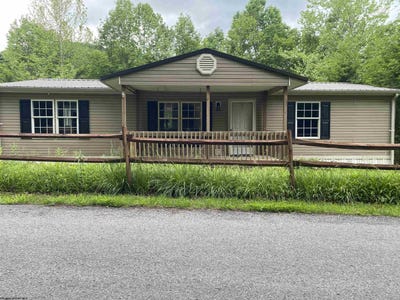 /international/us/945-pine-grove-road-fairmont-wv-110107211492/