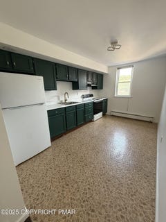 /international/us/132-e-main-street-girardville-pa-110101525314/