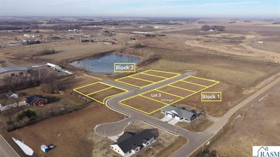 /international/us/109-bluestem-drive-blue-earth-mn-110074193860/