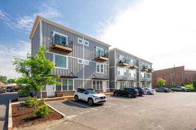 /international/us/979-montague-place-chattanooga-tn-110108383612/
