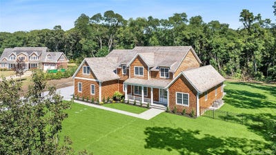 /international/us/80-deer-run-southold-ny-110102102922/