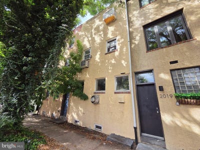 /international/us/2021-lombard-street-philadelphia-pa-110120059745/