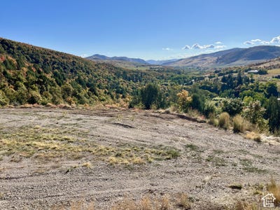 /international/us/916-n-bonneville-rd-preston-id-110119994233/
