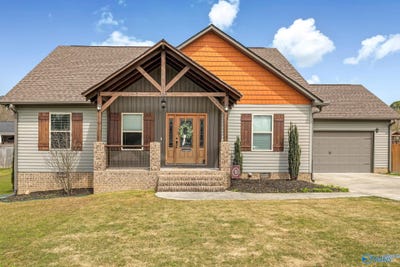 /international/us/230-berkshire-lane-albertville-al-110106296055/