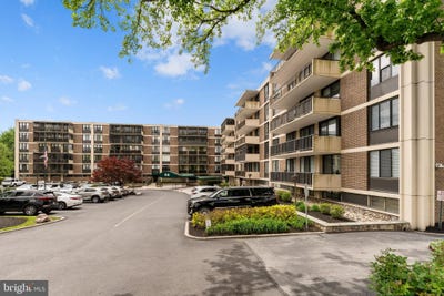 /international/us/8302-old-york-road-elkins-park-pa-110107936316/