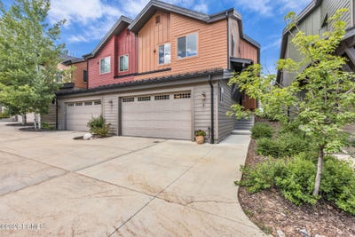 /international/us/8117-courtyard-loop-apt-6-park-city-ut-110109210858/