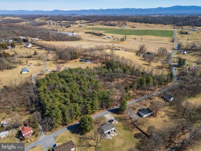 /international/us/fairview-road-mount-crawford-va-110106529760/