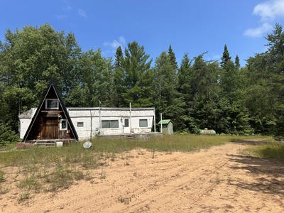 /international/us/36114-w-ridge-rd-paradise-mi-110101474620/