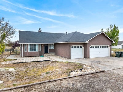 /international/us/407-flora-drive-spring-creek-nv-110108447507/