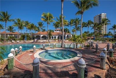 /international/us/12701-mastique-beach-boulevard-fort-myers-fl-110120055111/