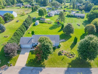 /international/us/3784-token-road-deforest-wi-110105332669/