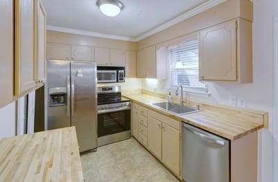 /international/us/415-parkdale-drive-charleston-sc-110107404403/