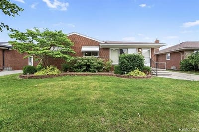 /international/us/3310-maidstone-street-trenton-mi-110108705512/