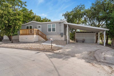 /international/us/1-buena-vista-dr-kerrville-tx-110120027626/